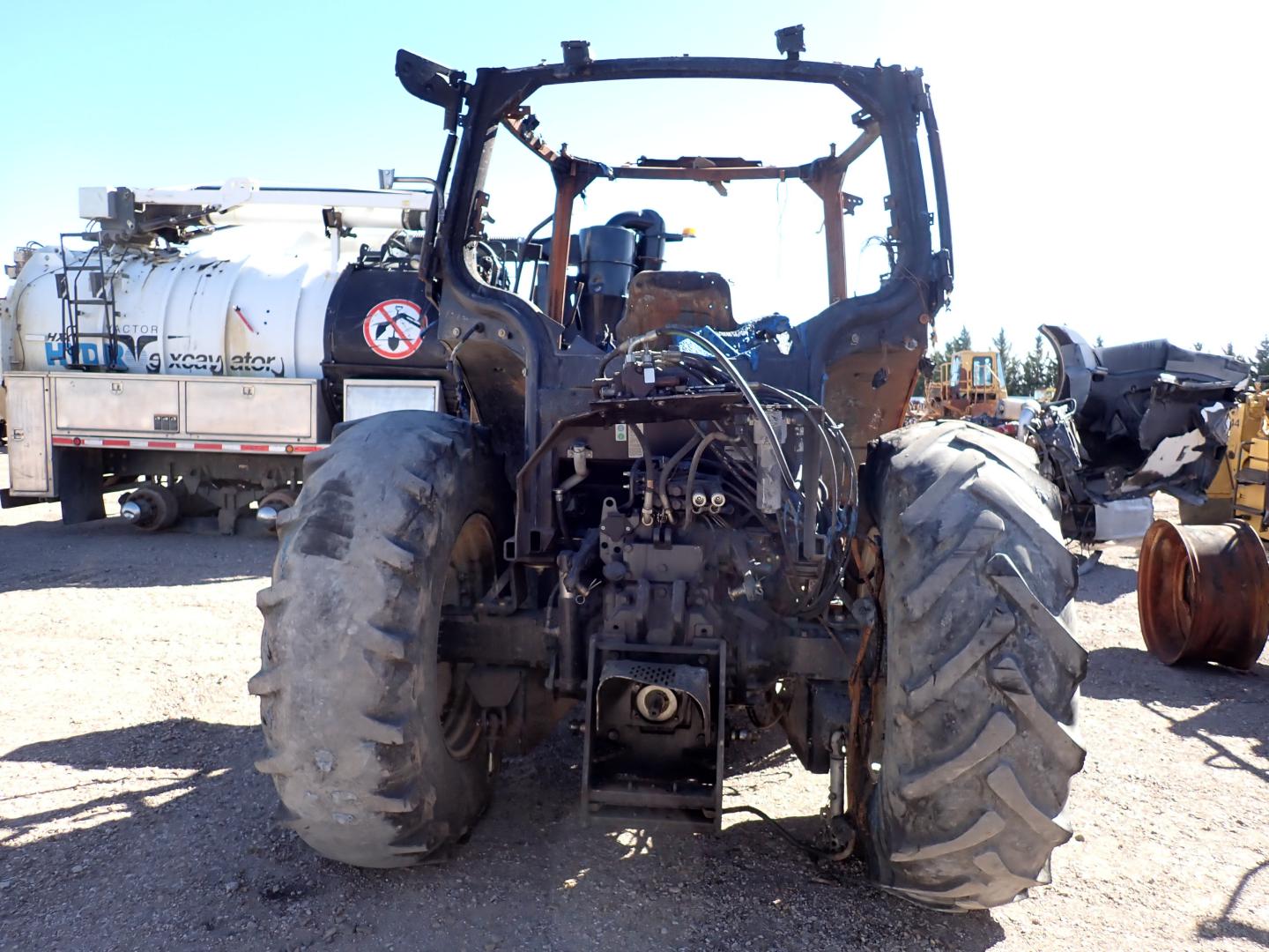 ./imagenes/INVOICE/2019/16456/TRACTOR NEW HOLLAND_T6020 (9).JPG